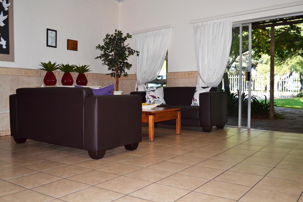 Dove'S Nest Guest House Kempton Park Exterior photo